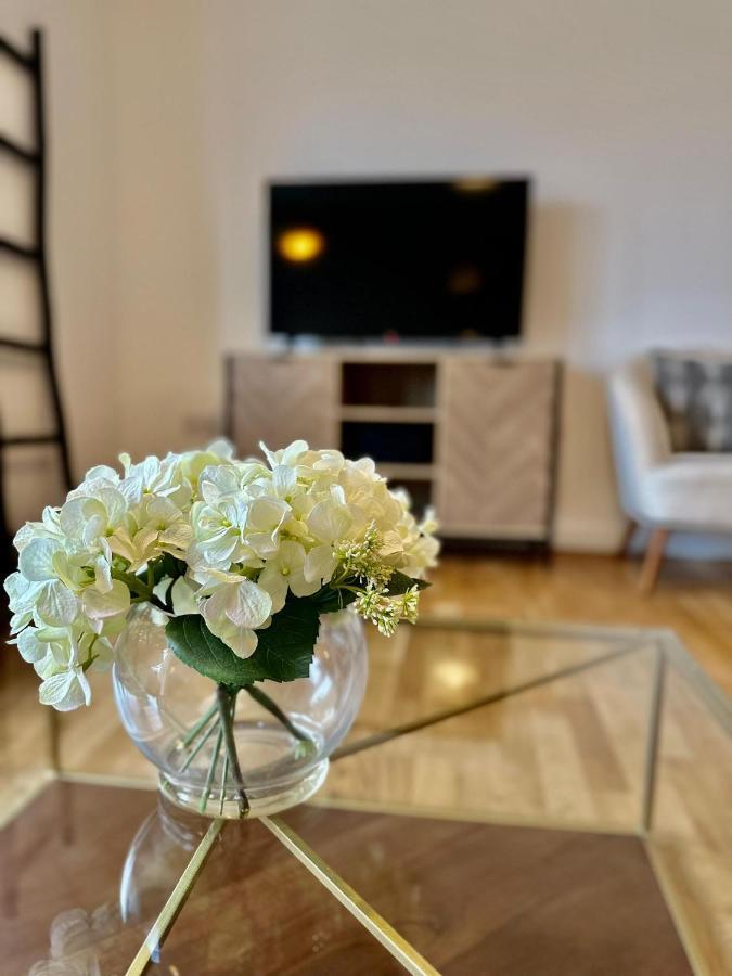 Koala & Tree - Modern 1 Bed Apartment For 4 Guests In The Heart Of Cambridge - Short Lets & Serviced Accommodation Esterno foto